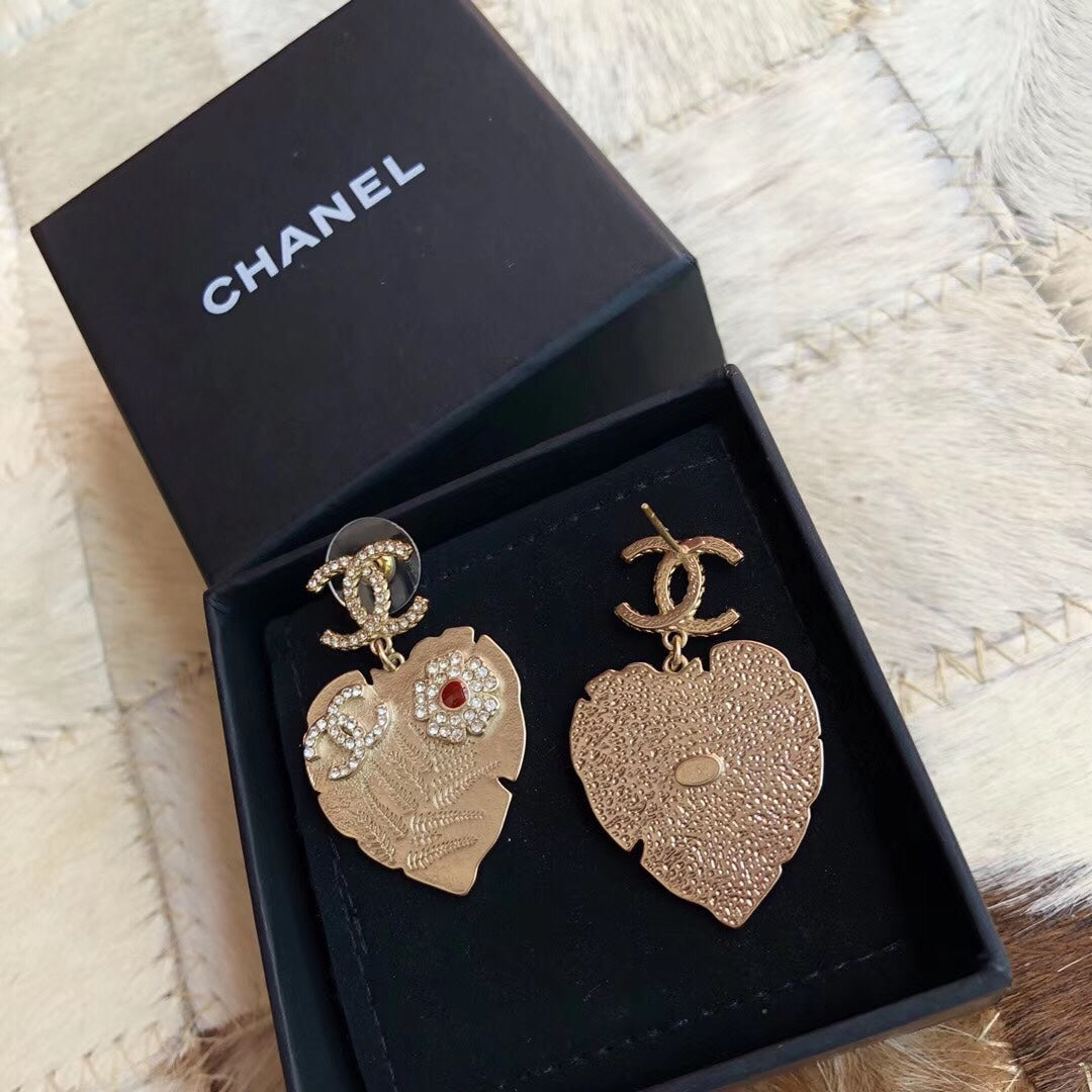 heart earrings