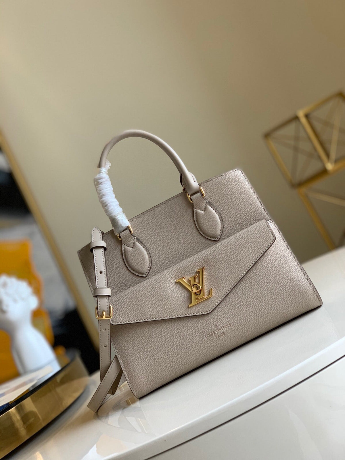 handbag day bag cream