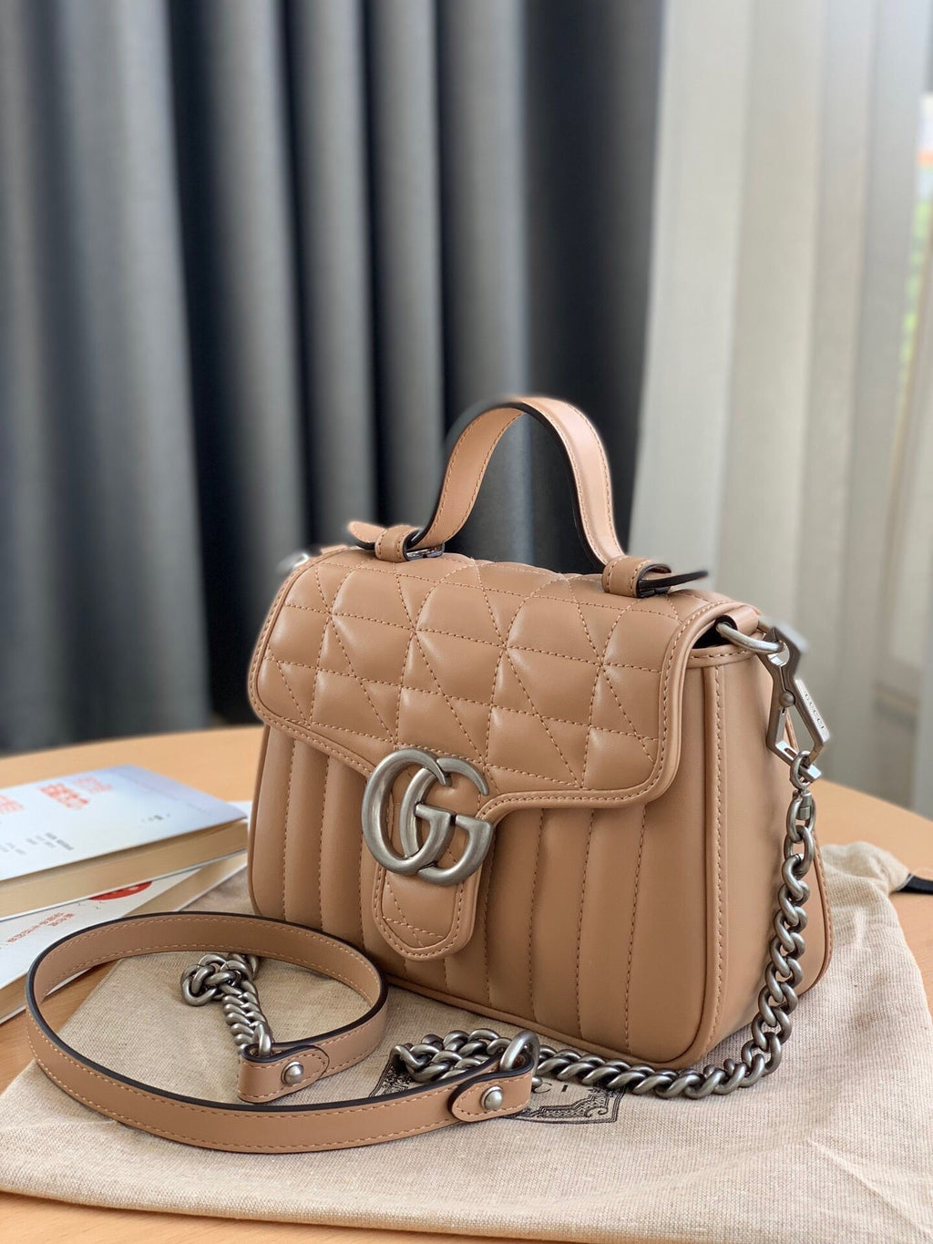 G u c c i marmont W21 H15.5 D8cm
