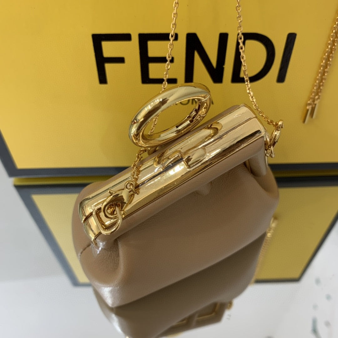 F e n d I 21