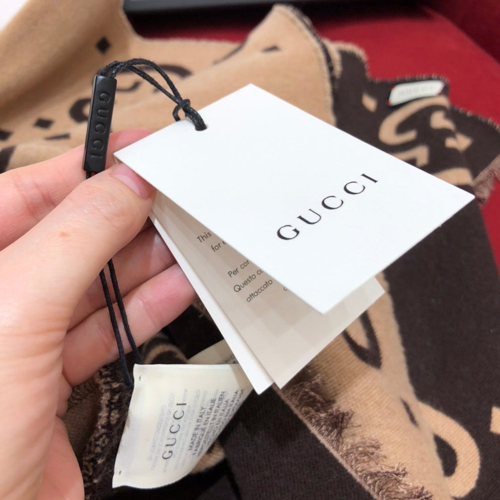 Gucci scarf