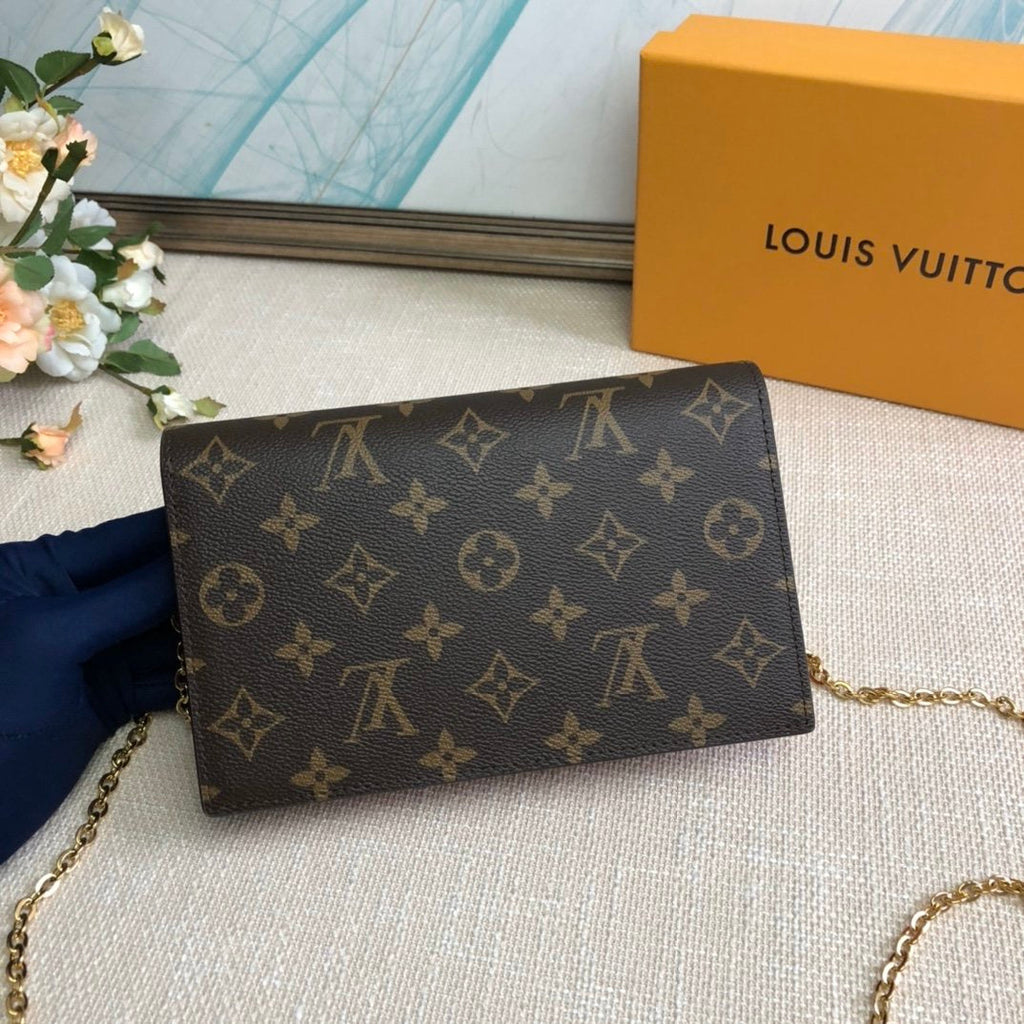 Handbag  Size:17.5×11.5×3.5cm