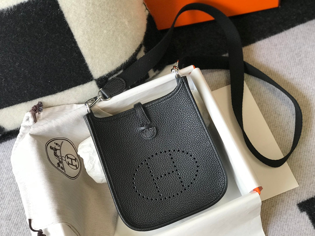 H e r m e s togo 18cm black