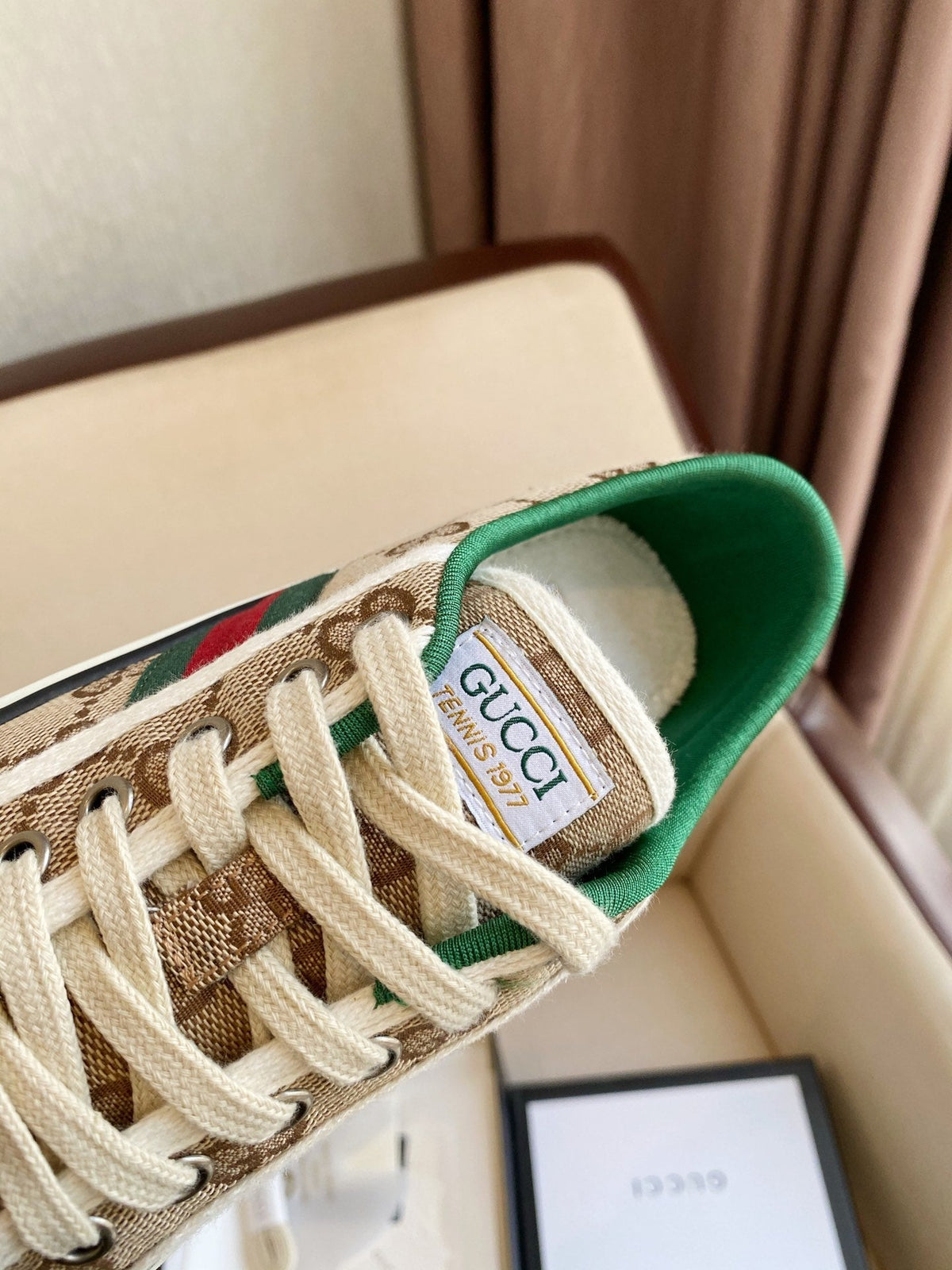 G U c c I tennis sneakers