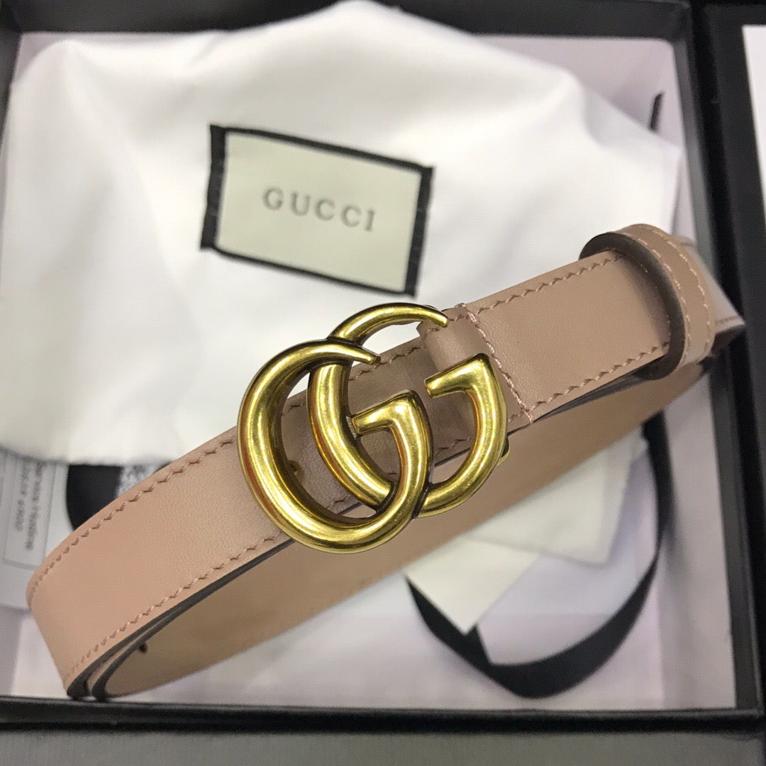 G u c c i cream belt